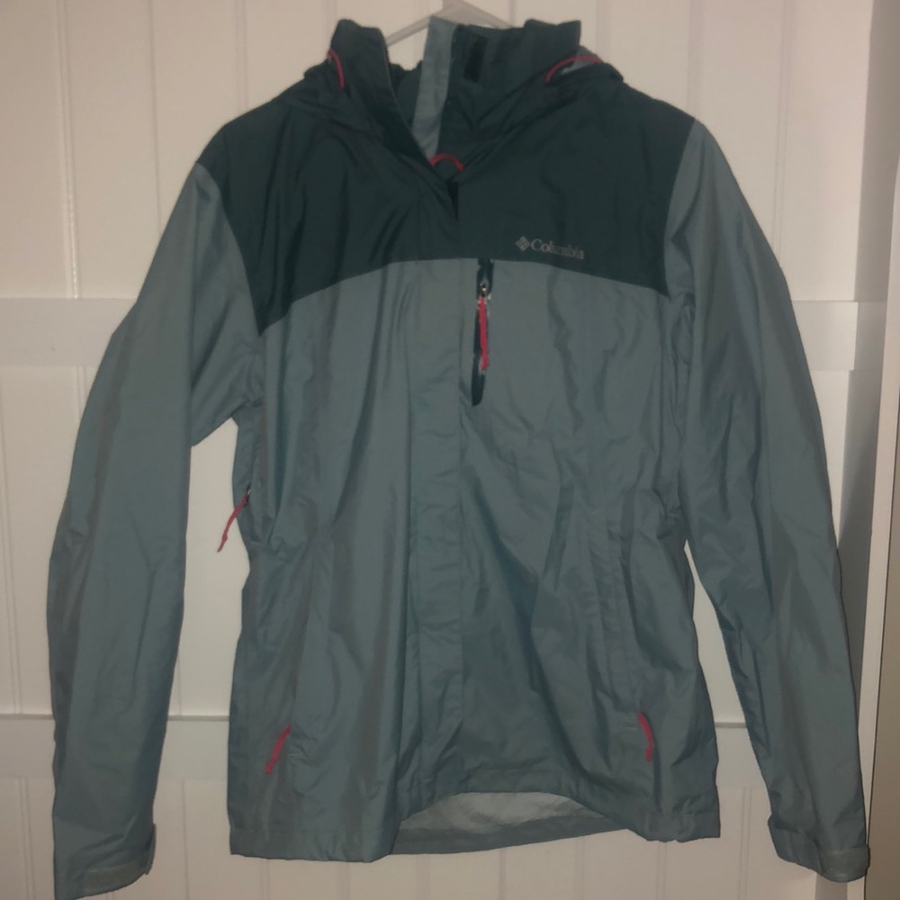 Columbia rain coat